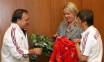Футболисты сборной России поздравили Дика Адвоката с Днем рождения